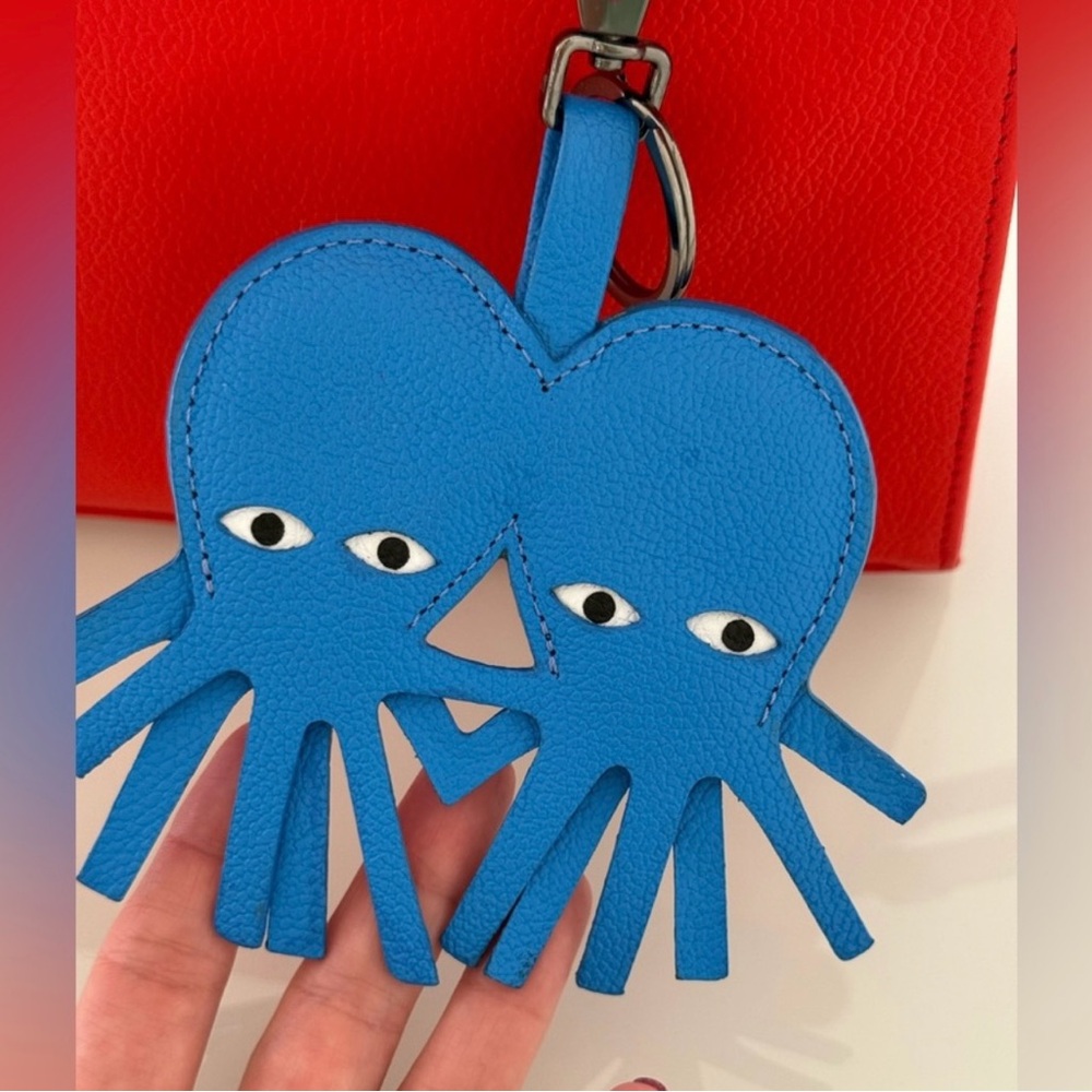 Min & Mon Blue Key Charm Holder